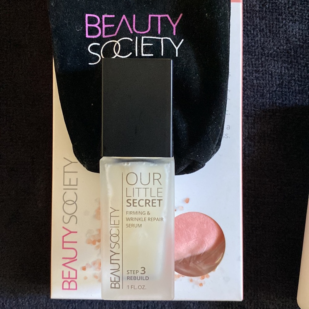Beauty Kit - Picture 3 of 6